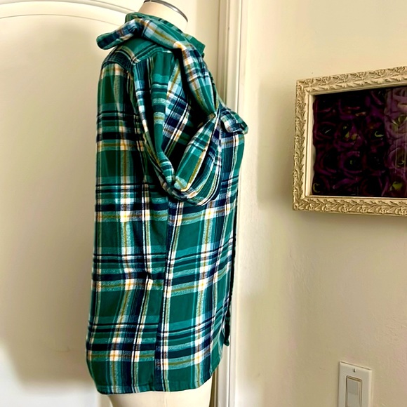 Sonoma~Flannel Shirt / Modern Fit / Button Front - Picture 2 of 9